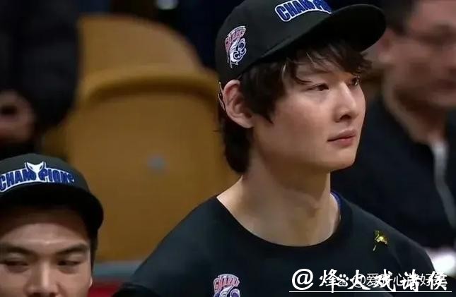 王哲林的32岁生日愿望：希望有一天，我们可以站上那个领奖台